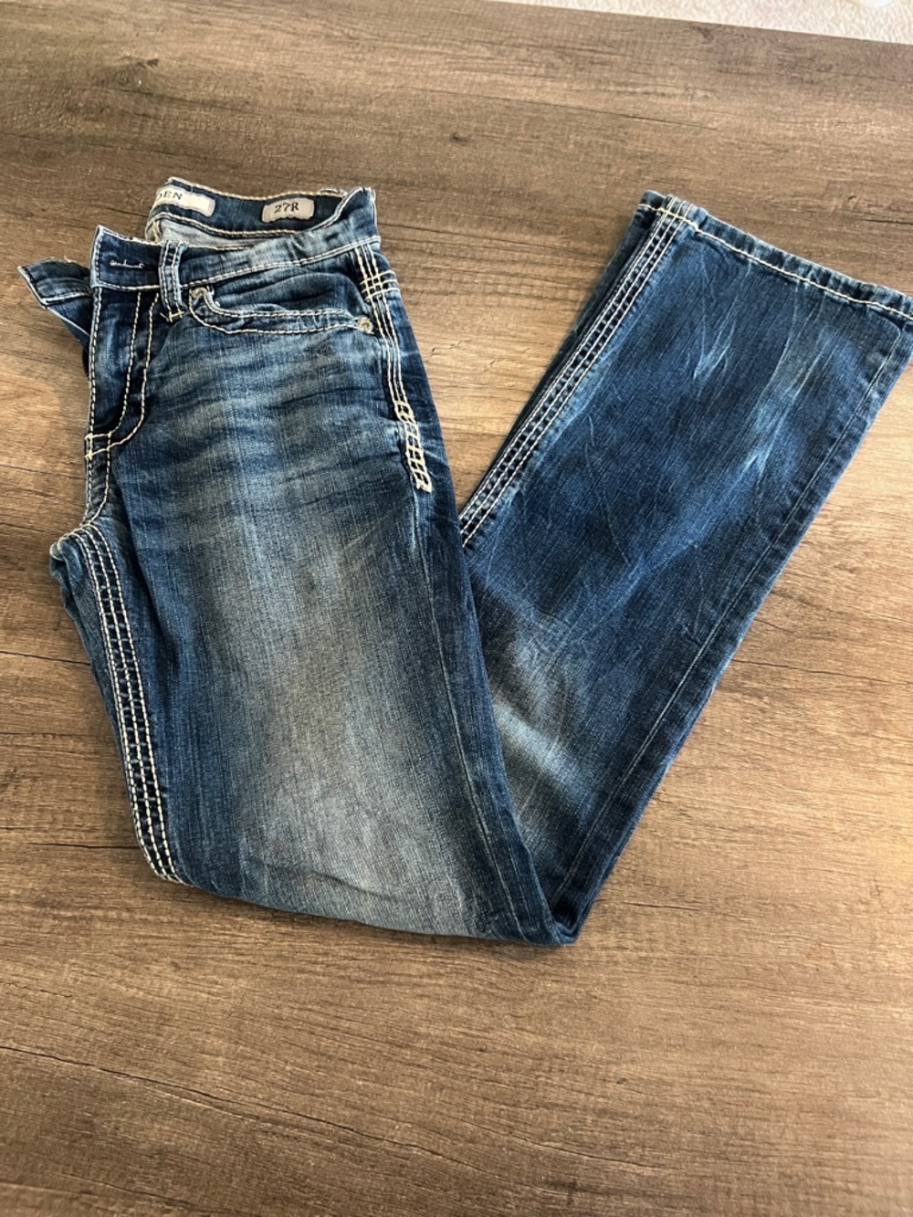 BKE Men’s Washed Blue Straight Jeans